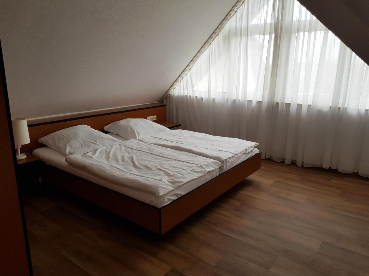 Fewo 18 Im Strandhaus Lobbe Mit Balkon Habitación foto